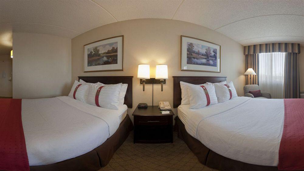 Doubletree By Hilton Neenah Extérieur photo