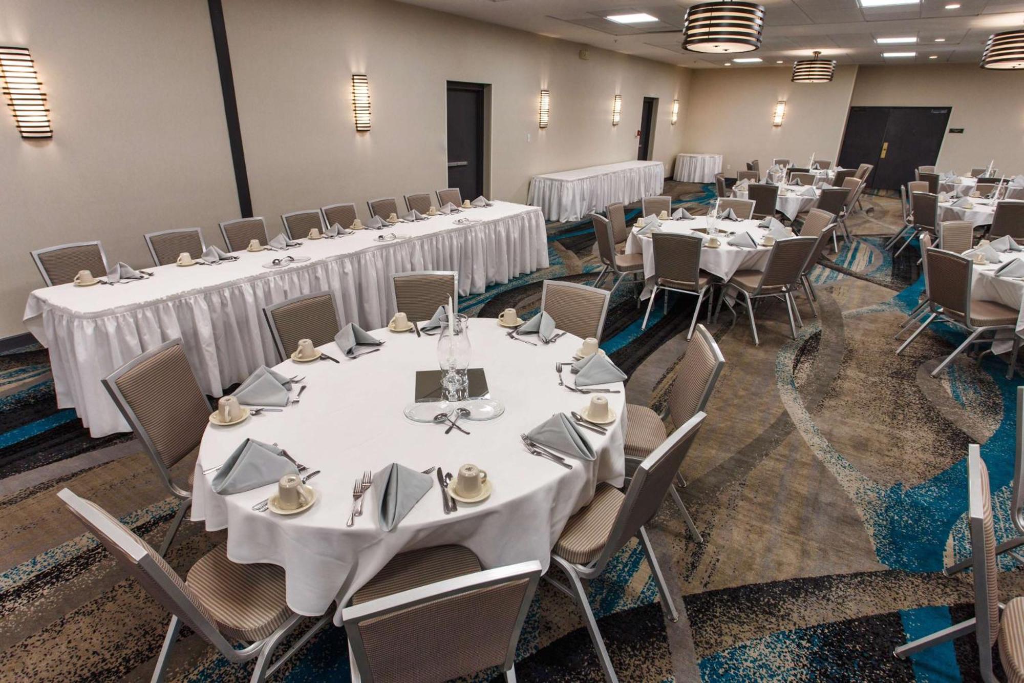 Doubletree By Hilton Neenah Extérieur photo