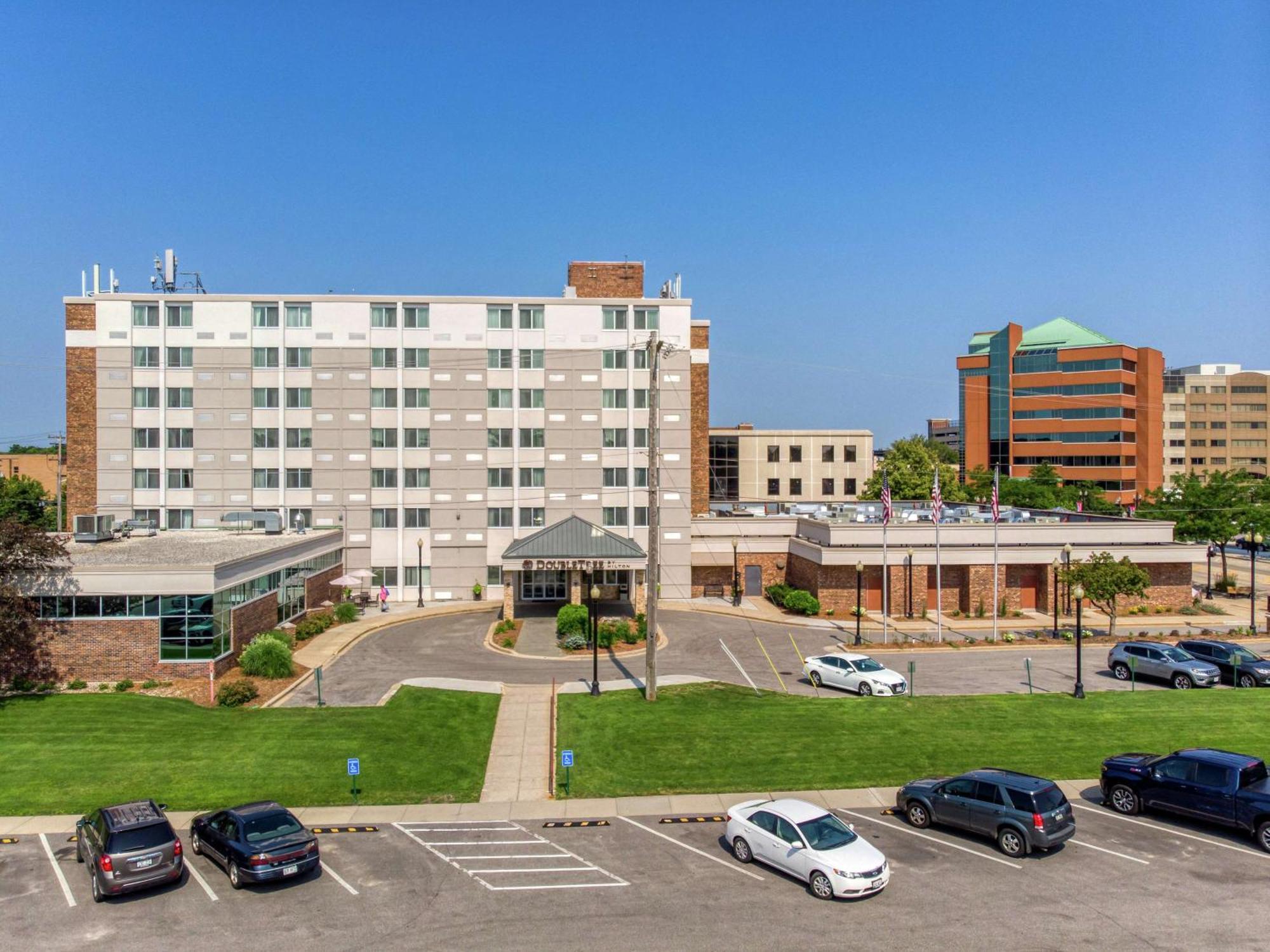 Doubletree By Hilton Neenah Extérieur photo