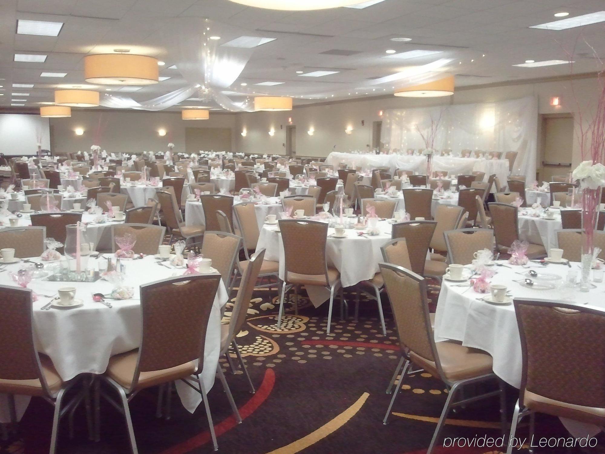 Doubletree By Hilton Neenah Extérieur photo