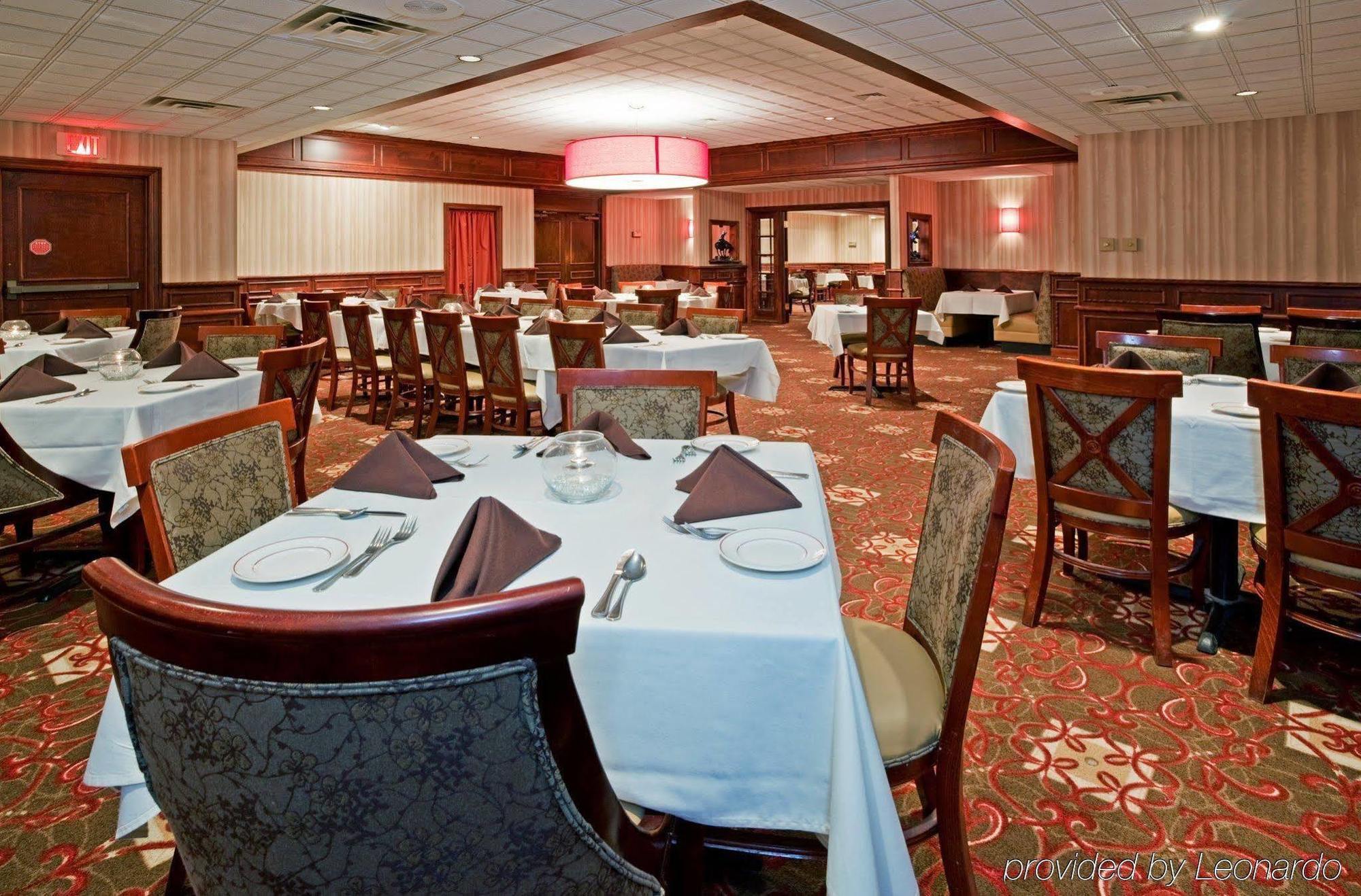 Doubletree By Hilton Neenah Extérieur photo