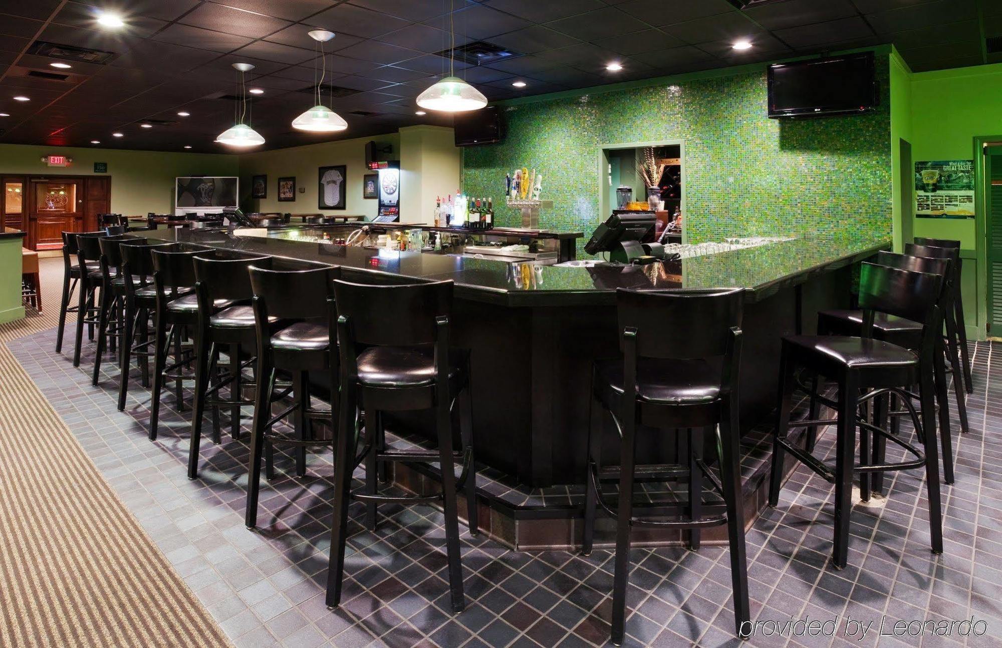 Doubletree By Hilton Neenah Extérieur photo