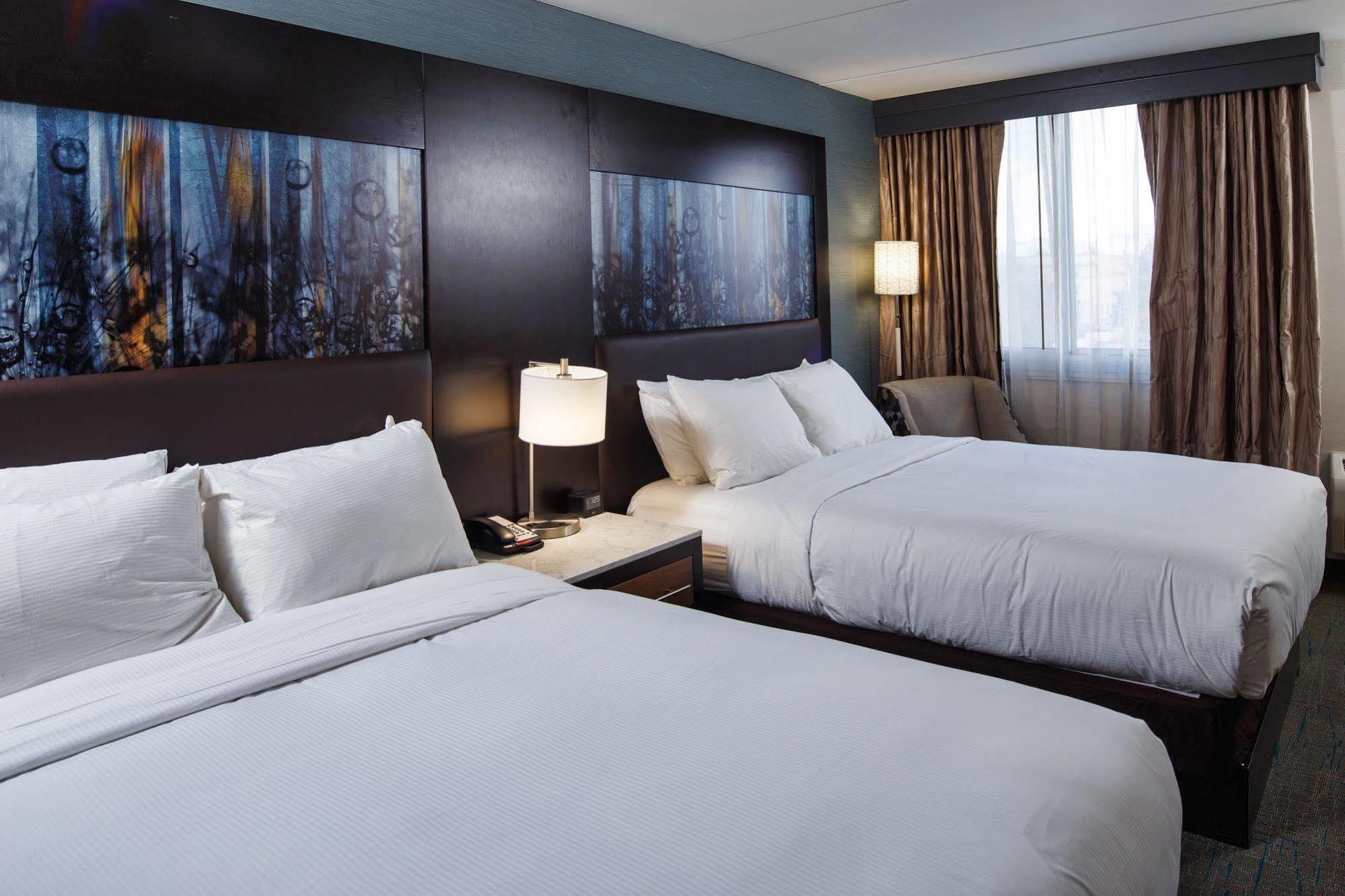 Doubletree By Hilton Neenah Extérieur photo