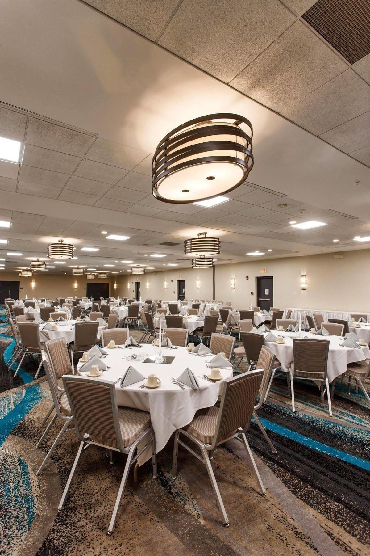 Doubletree By Hilton Neenah Extérieur photo