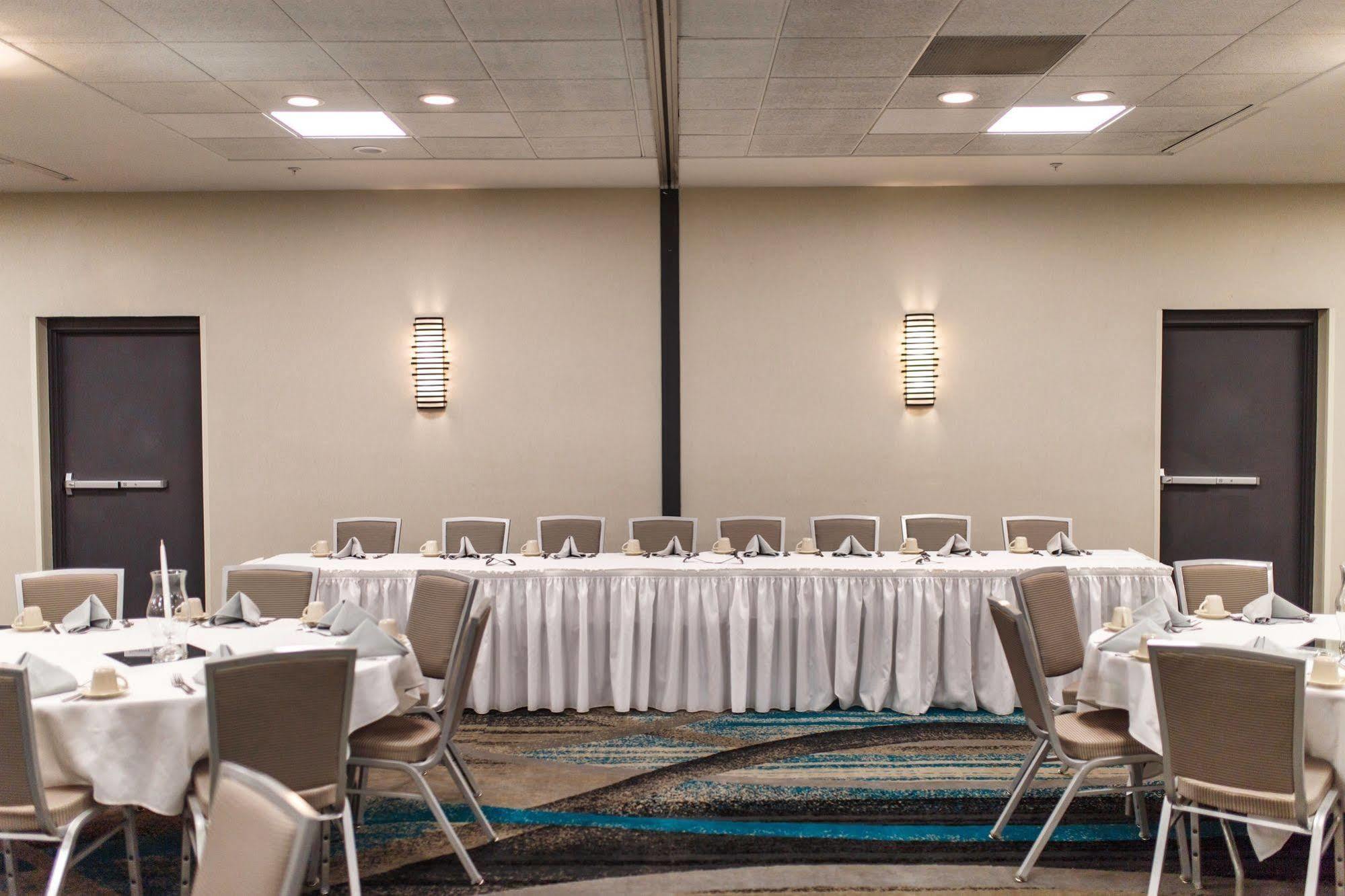 Doubletree By Hilton Neenah Extérieur photo